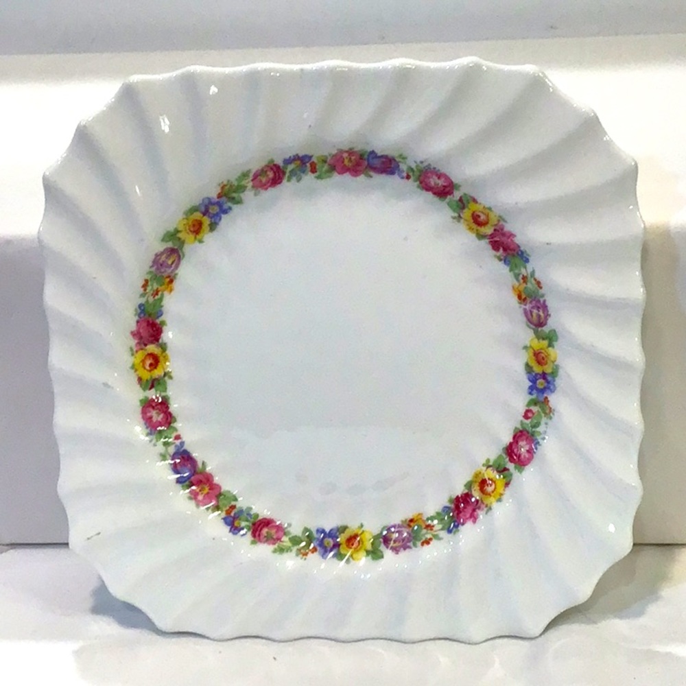 Royal Doulton “Evesham” pattern square fluted edge plate